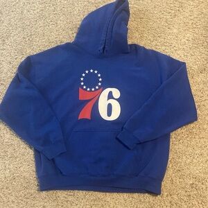 NBA 76ers hooded sweatshirt